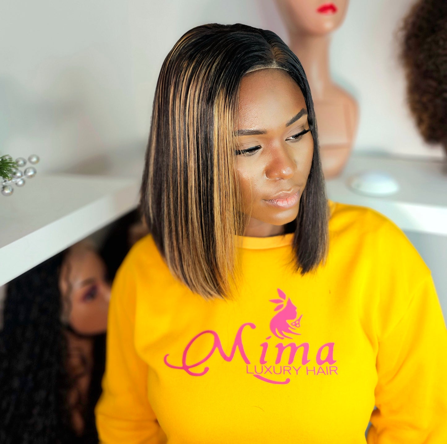 MIMA 2 TONE HIGHLIGHTS LUXURY LACE CLOSURE BOB WIG